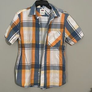 Levi’s short sleeve plaid button down size Small